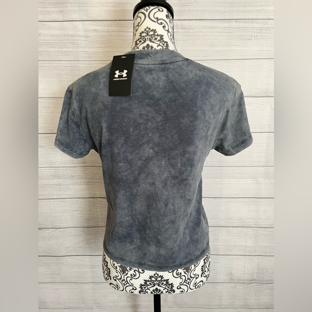 Under Armour | NWT Run Anywhere Short Sleeve Tee - Picture 5 of 10